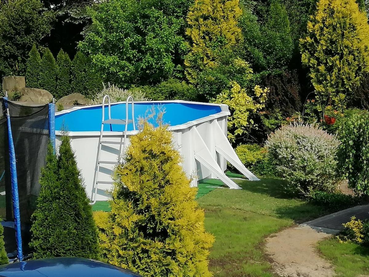 Ubytování v soukromí Wieczorek Goscinne Caloroczne Jacuzzi Ogrodowe *