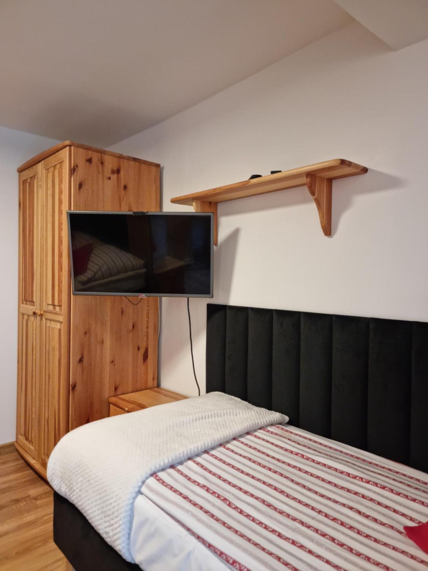 Ubytování v soukromí Wieczorek Goscinne Caloroczne Jacuzzi Ogrodowe *