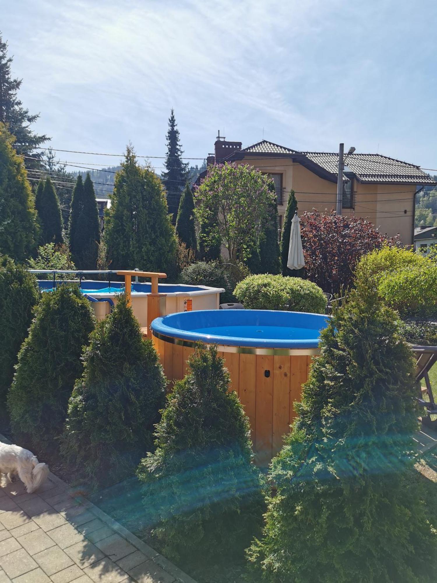 Wieczorek Goscinne Caloroczne Jacuzzi Ogrodowe *