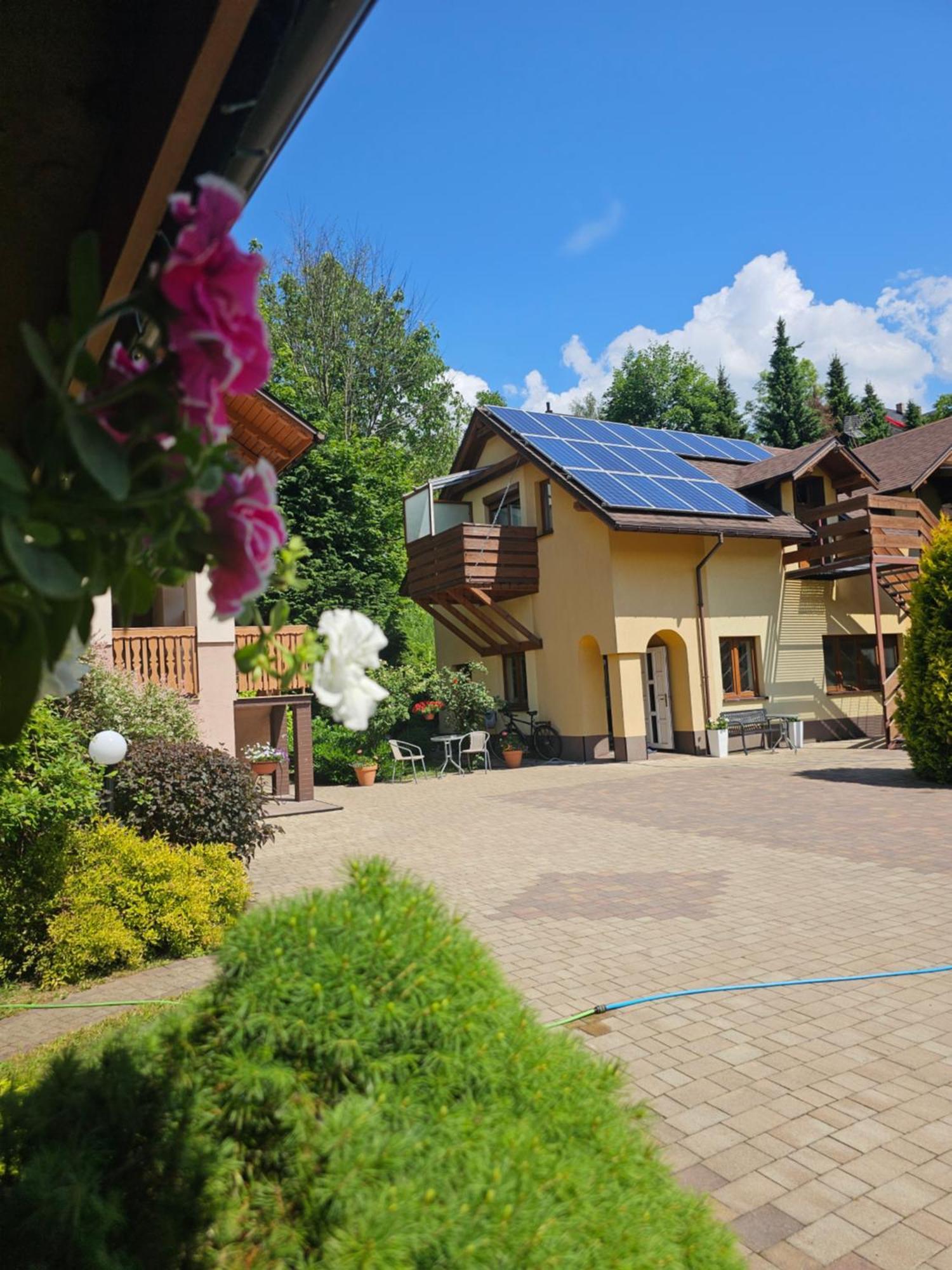 Wieczorek Goscinne Caloroczne Jacuzzi Ogrodowe Ubytování v soukromí *